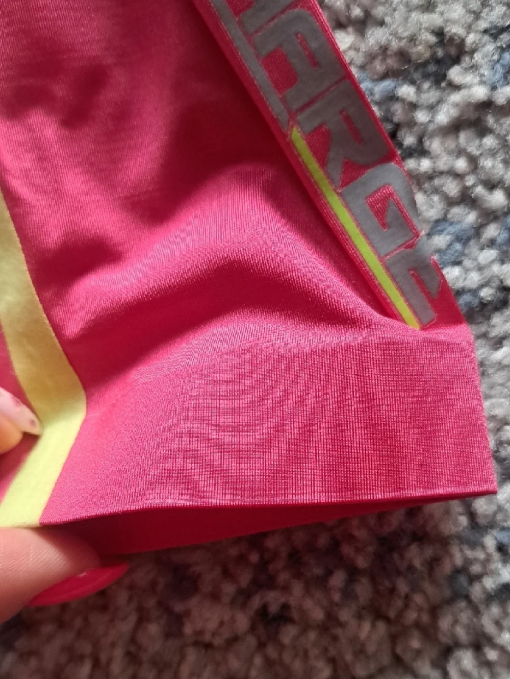Under Armour Black Pink Long Sleeve Performance Top M - Picture 5 of 9
